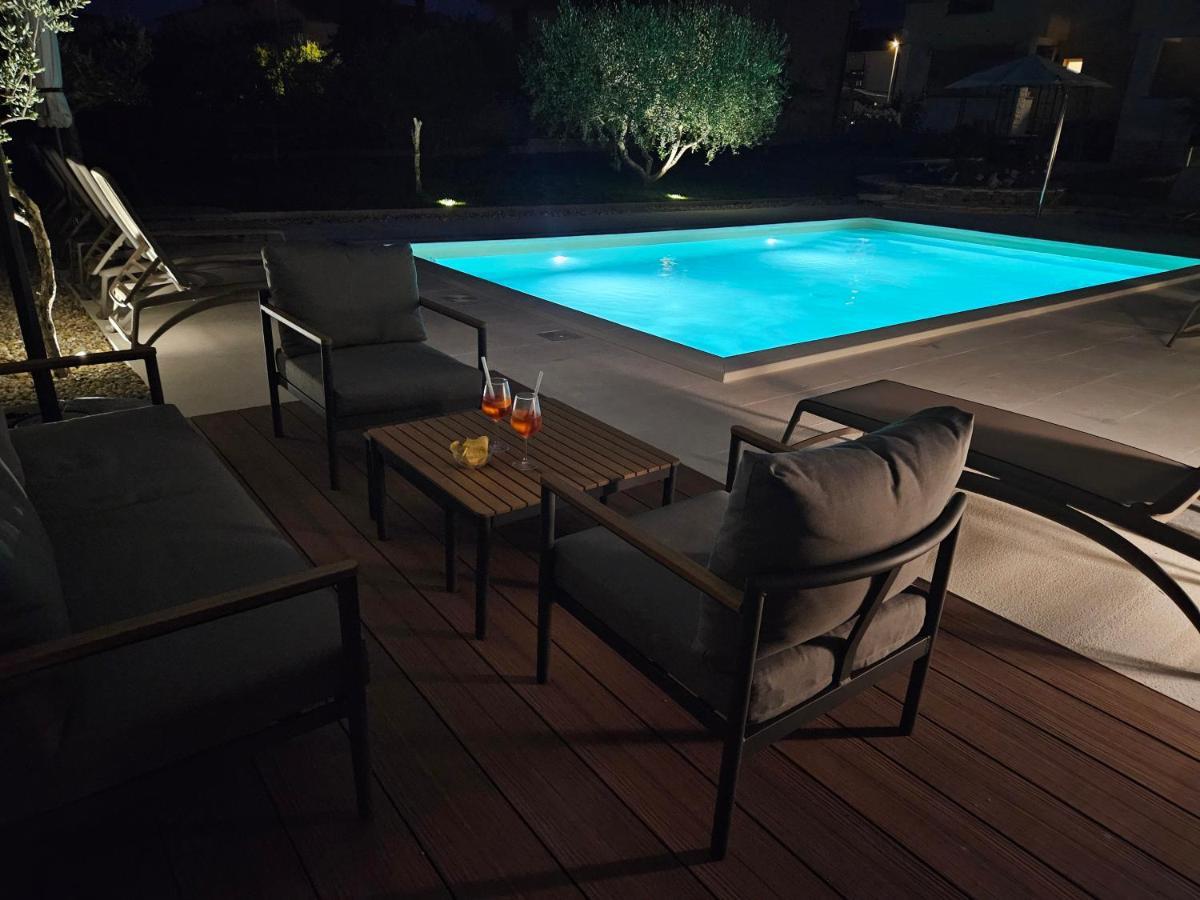 רוביני Apartmani Grzinic מראה חיצוני תמונה