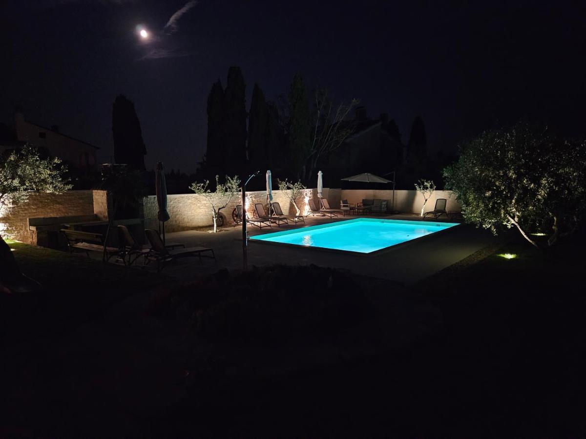 רוביני Apartmani Grzinic מראה חיצוני תמונה