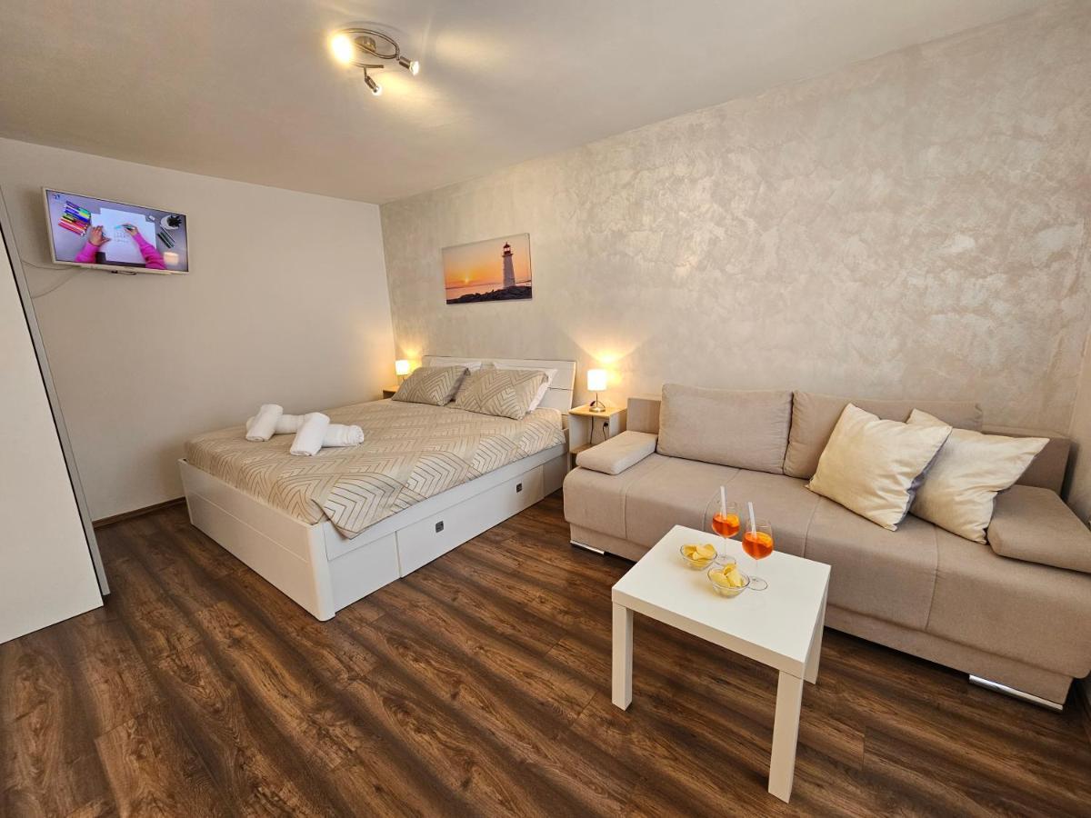רוביני Apartmani Grzinic מראה חיצוני תמונה