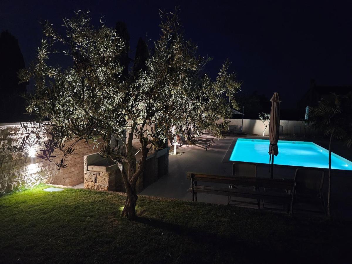 רוביני Apartmani Grzinic מראה חיצוני תמונה
