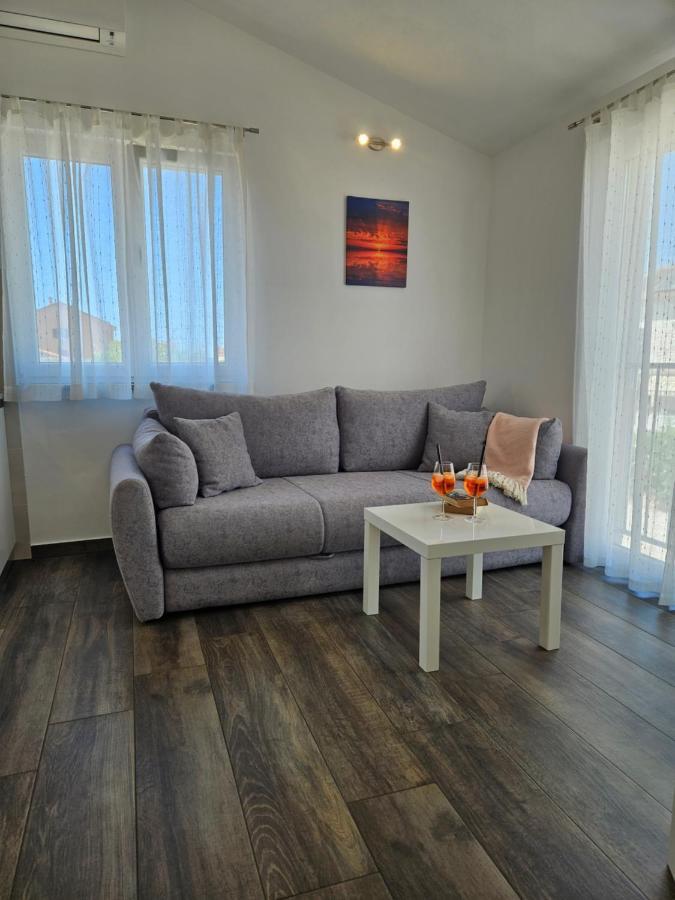 רוביני Apartmani Grzinic מראה חיצוני תמונה