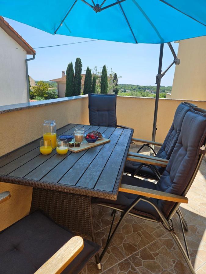 רוביני Apartmani Grzinic מראה חיצוני תמונה