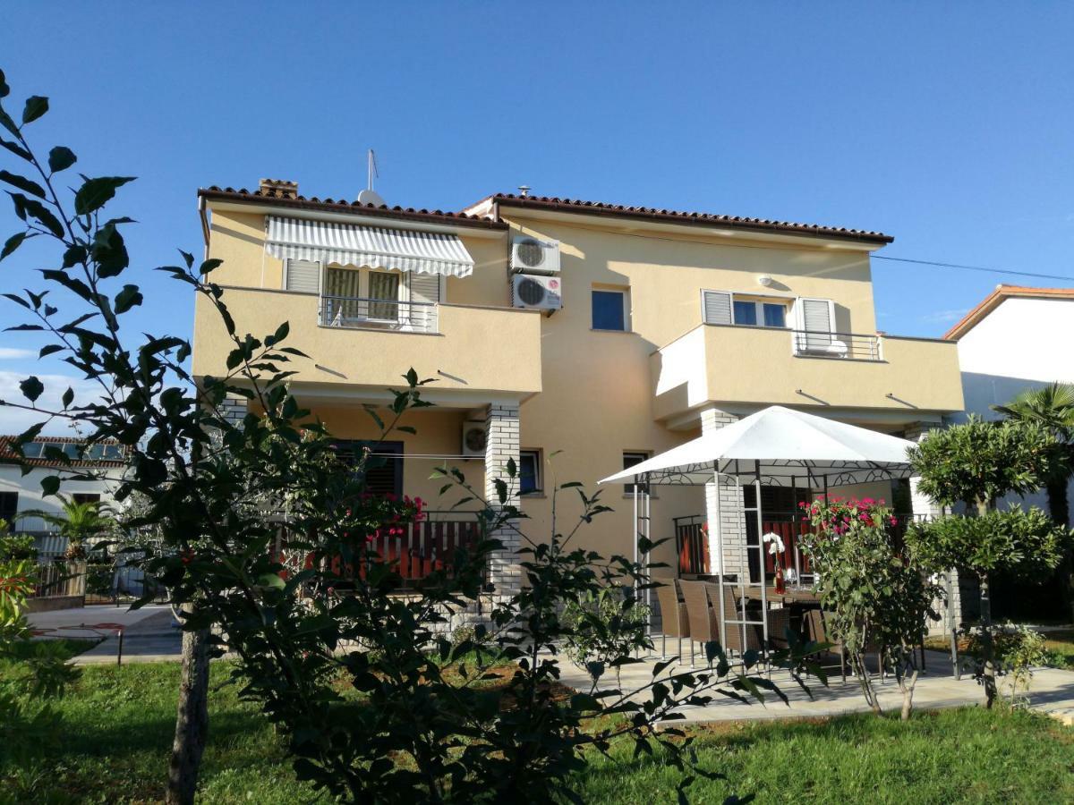 רוביני Apartmani Grzinic מראה חיצוני תמונה